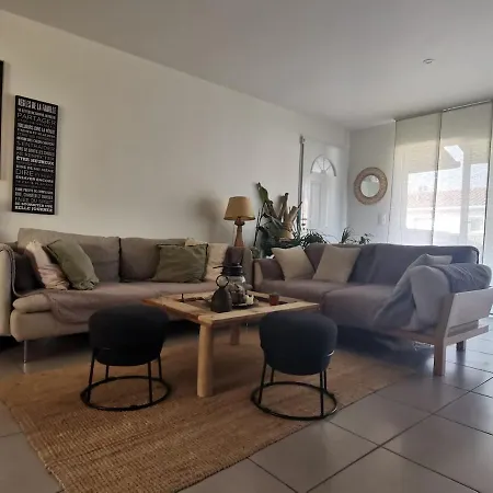 Maison Au Calme Au Centre De Et Proche Du Vakantiehuis Léon